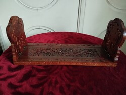 Hibátlan állapotú indiai,  fából készült összecsukható faragott könyvtámasz