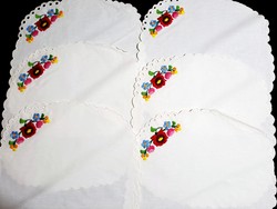 ÚJ! 6 db Kalocsai mintával hímzett kicsi terítő  35 x 33 cm (2 csomag van belőle)
