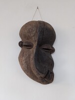 Afrikai maszk antik Pende népcsoport gyógyító beteg Kongó africká maska D43 535 1201