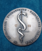 Madarassy Walter:IN MEMORIAM FUNDATIONIS FACULTATIS MEDICINAE