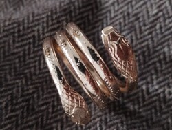 Dekorációs,női gyűrű - kígyóba csavarva