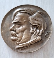 Borsos Miklós (1906-1990) 1979. "Móricz Zsigmond emlékére bronz plakett  , emlék érme  7,1 cm díszd