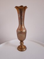 Keleti Réz Váza