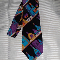 Kézzel készült 100% selyem nyakkendő - italos palack minta