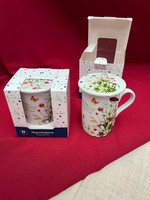 Porcelán virágos bögrék fedővel fém szűrővel bögre
