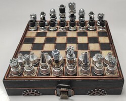 Egyedi készítésű steampunk - industrial sakk készlet ...