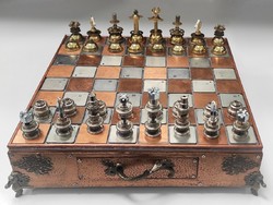 Egyedi készítésű steampunk sakk készlet két fiókkal ...