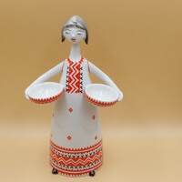 J. Seregély Márta Hollóházi Tálas lány figura