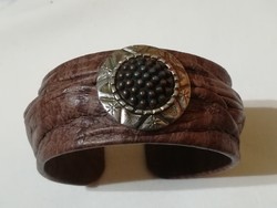 Bőr karkötő.karperec.