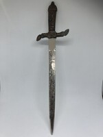 Levélbontó tőr  vadász