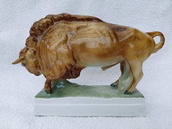 ÁLLÓ BIVALY - kézzel festett Zsolnay figura