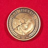 Arnold Schwarzenegger, Arnold's Pump Club hivatalos gyűjtői érme, Be Useful, 2023, Made in USA