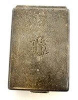 Ezüstözött jelzett Sandrik szivartartó doboz fa belsővel KGY monogrammal RZ