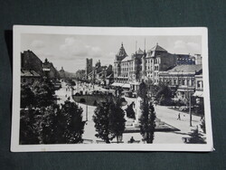 Képeslap,Debrecen,Ferenc József út,Aranybika szálló,Kossuth szobor,villamos látkép,részlet,1940-