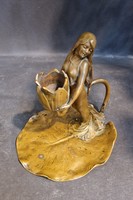 Bergmann bécsi bronz art nouveau lány tulipánnal