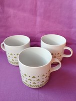 Alföldi porcelán. Petrezselymes ( vagy lóherés) mintás három teás bögre.