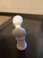 Pisilő porcelán puttó szobrocska