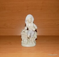 Régi német Gerold porcelán barokk flamand fiú - 18 cm (po-1)