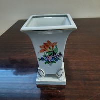 Herendi virágmintás porcelán körmös négyszög alakú váza