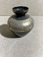 Üveg vázácska, kék, 13 x 8 cm-es nagyságú. 2924