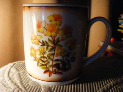 Orbáncfű gyógynövényes teás porcelán bögre