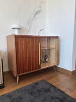 Retroí mid century ives formavilágú szlovén Cerknica komód