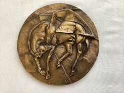 Nagy Benedek ( 1941 - ) bronz plakett, kisplasztika .