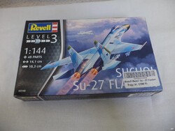 Suchoi SU-27 Flanker makett 1/144 Revell (3031)