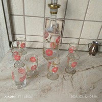 Retro piros virágos, üveg  boros készlet eladó!  6 db+1 palck+ 1 kupica