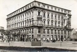 585 --- Futott képeslap   Győr - Hotel Vörös Csillag