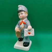 Kispest Gránit postás Szerelmes levéllel figura