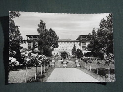 Képeslap,Balatonalmádi,SZOT postás üdülő,szálló,park látkép,részlet, 1967-