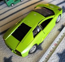 Lamborghini 1/24.
