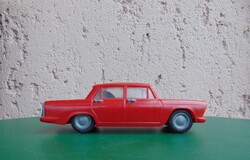 Lemezárugyári Fiat 1800