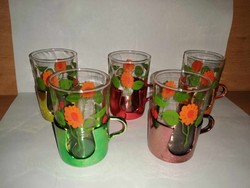 Retro gyümölcs-, virágmintás üveg poharak színes műanyag tartóban - 5 db egyben (15/d)