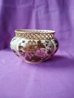 Zsolnay porcelán. Ovális alakú kaspó. Egy jó szép,antik darab.