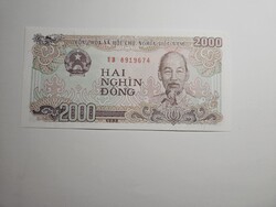 1988-as 2000 Dong Vietnam UNC