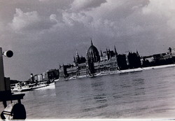 Régi fotónegatív Buapest, Országház, Gőzös a Dunán 1960-as évek kb.  B12/90