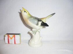 Jelzett porcelán madár figura, nipp - Lippelsdorf?