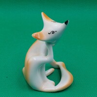 Zumpfe Klára Hollóházi porcelán róka figura