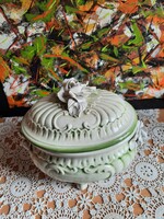 Porcelánfajansz fedeles tárotó tál tálaló  doboz, máz alatti festéssel,  ismeretlen műhely munkája