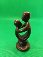 Vintage art deco műgyanta szobor, anya és gyermeke, a szeretet átható erejét szimbolizálja, 7cm maga