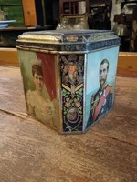 Angol 1902-es teás doboz, nagyon szép nyomatokkal, jó állapotban, igazi gyűjtői darab, bádog doboz