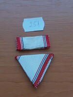 MAGYAR NÉPHADSEREG ÉRDEMÉREM SZALAGSÁV 2 DB 251.