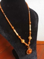 Vintage  fa kézműves golyós medállal -  nyaklánc