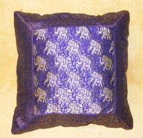 Elefántos díszpárna