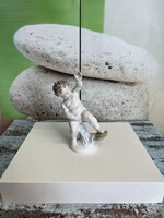 Herendi Nemes György Porcelán Pisilő Kisfiú A130