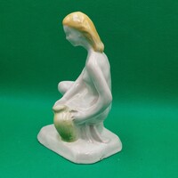 Antik  Kerámia  Korsós nő figura
