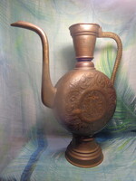 Réz kiöntő /csőrös/  kb. 38x8 cm, Talp átmérő: kb 16 cm, betöltő nyílás kb. 10 sm. Súlya:0.8 kg