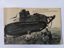 Antik képeslap Katonák a tankjuk előtt ülve